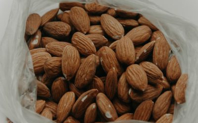 Hoe dragen rauwe noten bij aan gezonde en gevarieerde voeding voor sporters?